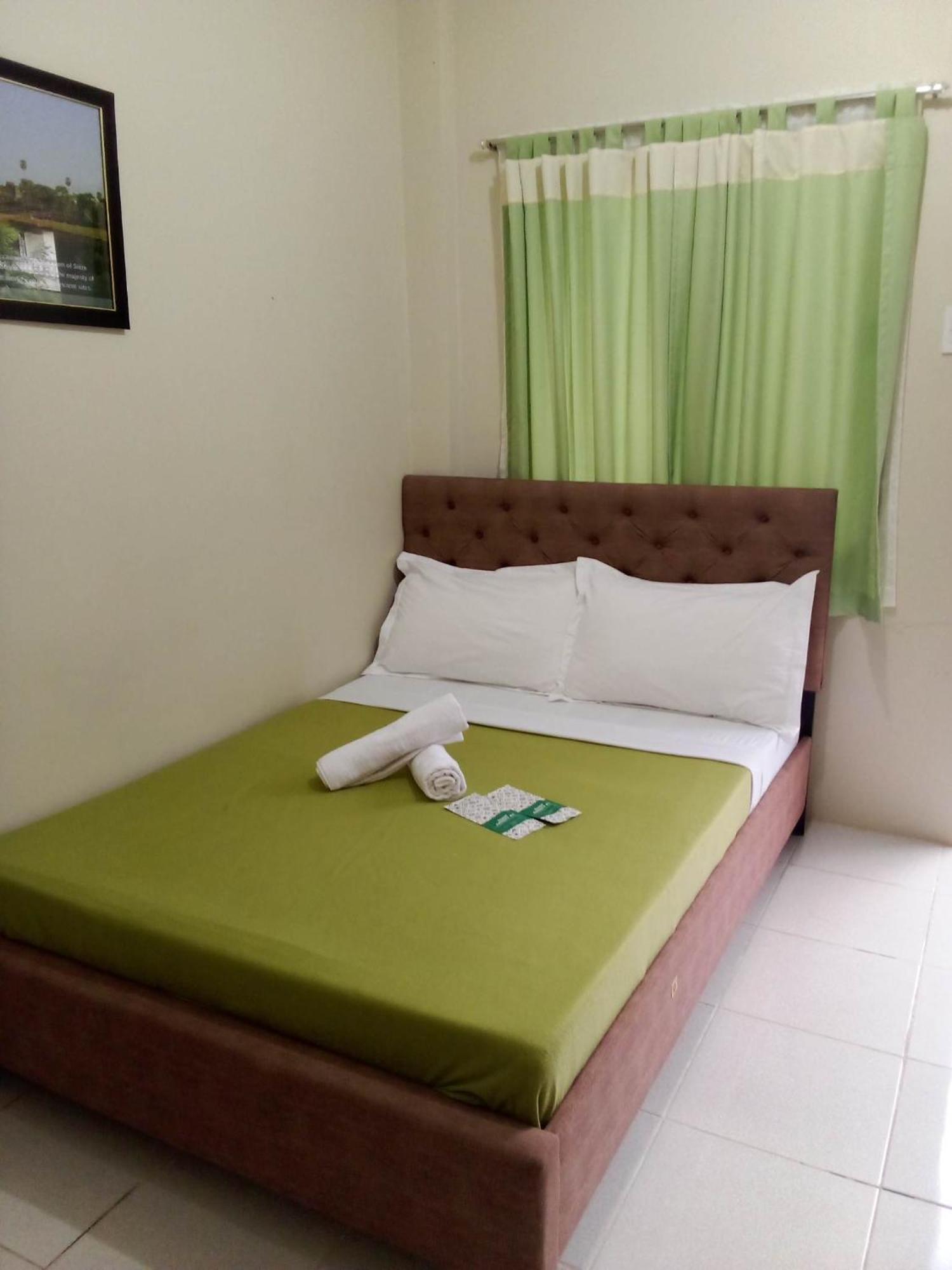 DMS Apartelle Los Banos  Exterior foto